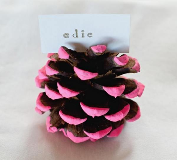 marque-places-pomme-de-pin-diy-noel-1